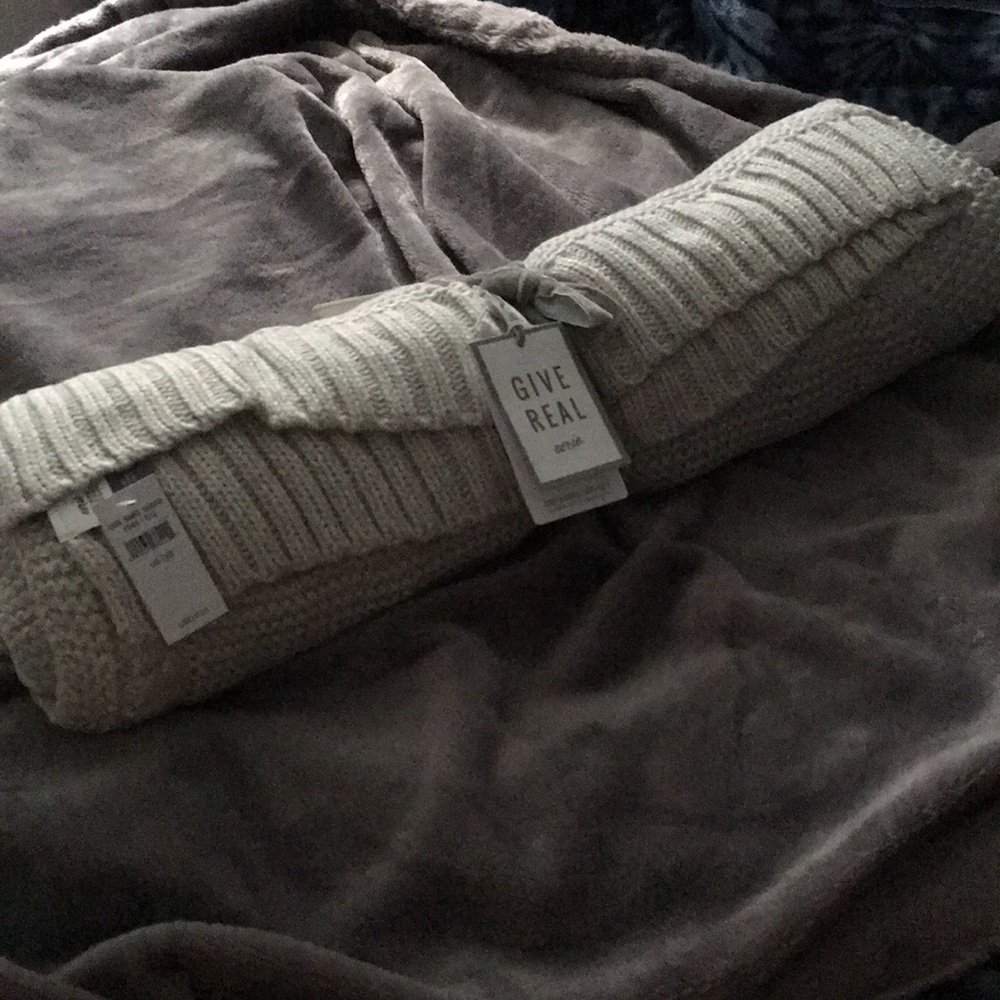 AMERICAN EAGLE Knit Blanket